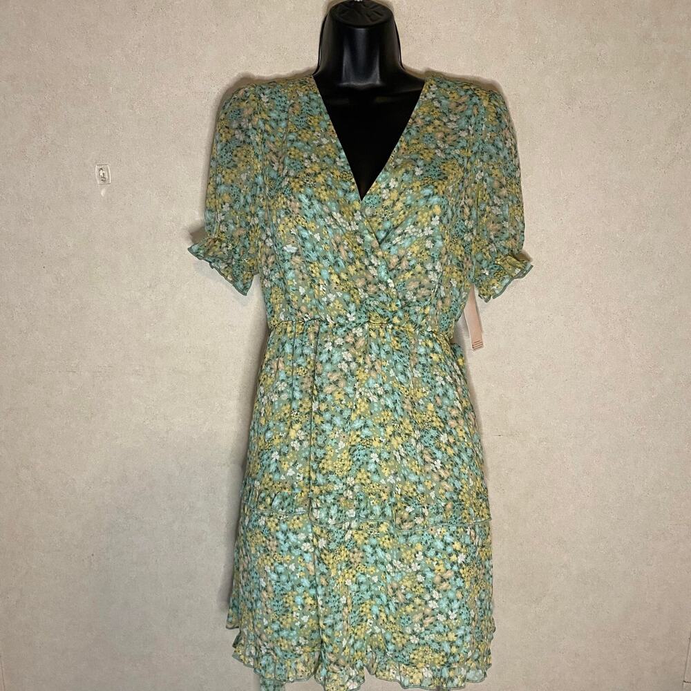 Inspired Hearts - V-Neck Wrap Floral Mini Dress Women -‎ Small - Light Green NEW